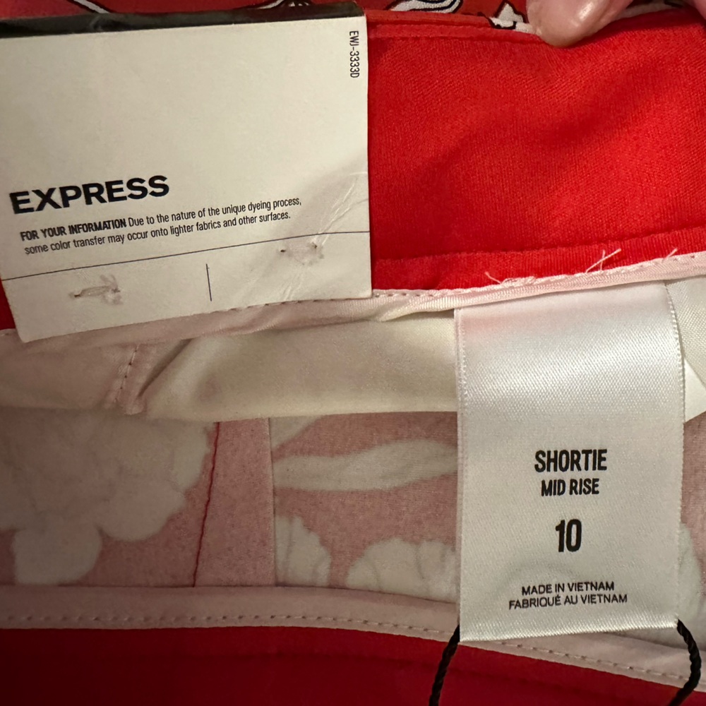 Express Red and White Floral Shorts - Picture 7 of 7